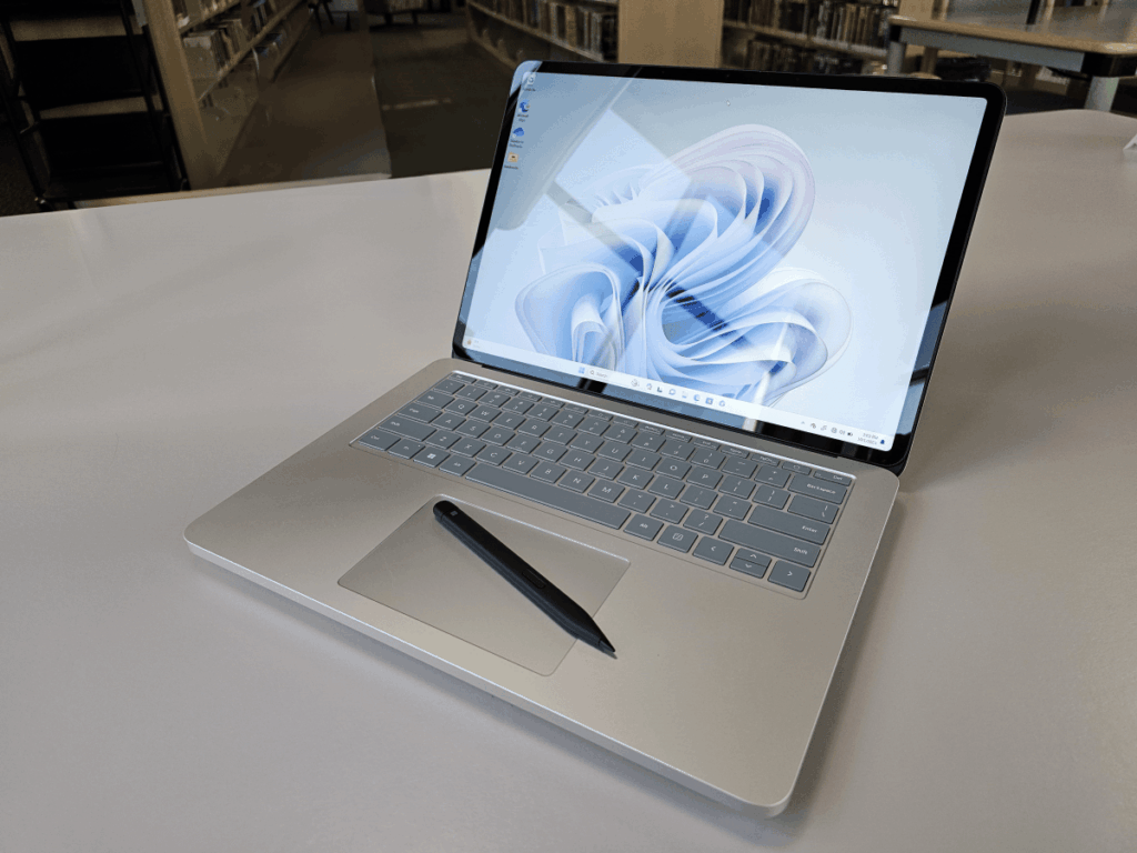 Microsoft Surface Laptop Studio 2 i7-13800H / RTX 4060 / 16GB / 4TB