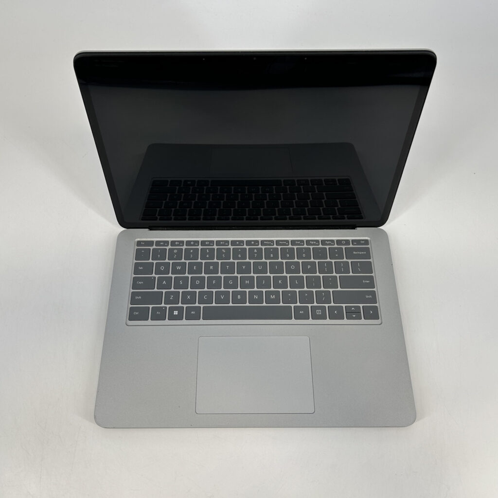 Microsoft Surface Laptop Studio 2 Core i7-13700H RTX 4050 / 32GB / 2TB