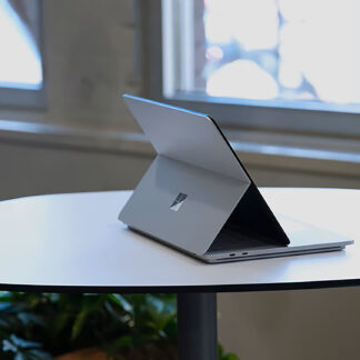 Microsoft Surface Laptop Studio 2 i7-13800H / RTX 2000 Ada / 64GB / 4TB