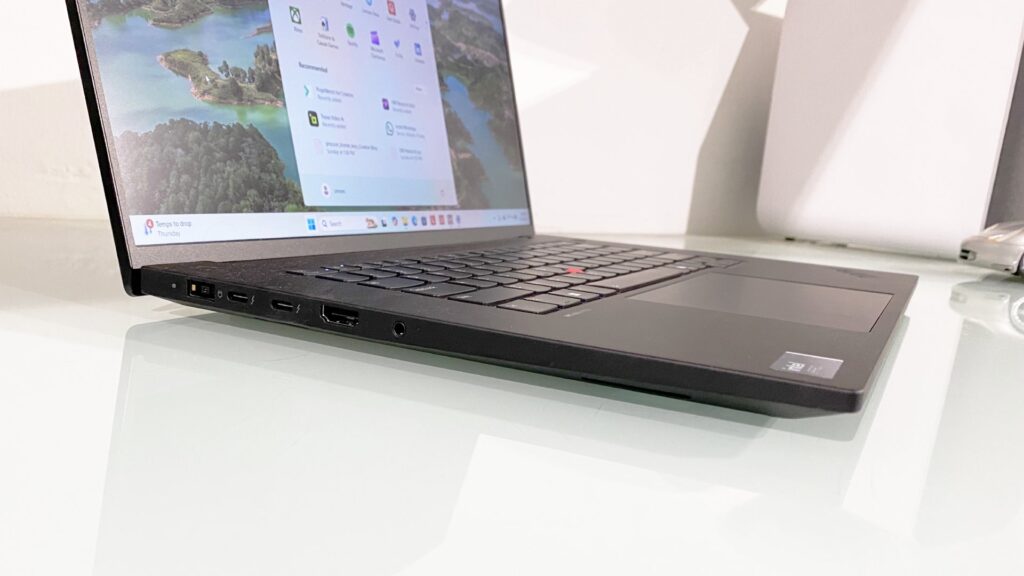 Lenovo ThinkPad P1 Gen 7 Ultra 9 185H / RTX 3000 Ada / 32GB / 4TB