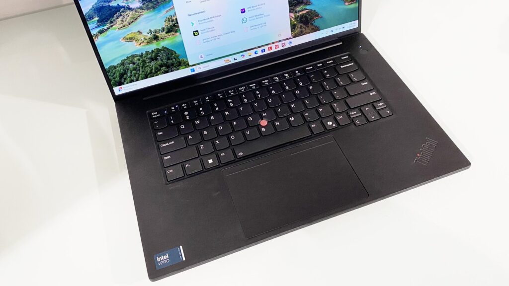 Lenovo ThinkPad P1 Gen 7 Ultra 9 185H / RTX 4070 / 64GB / 2TB