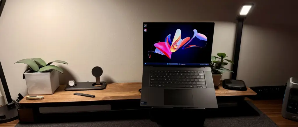 Dell Precision 5690 Ultra 9 185H / RTX 3500 Ada / 32GB / 1TB