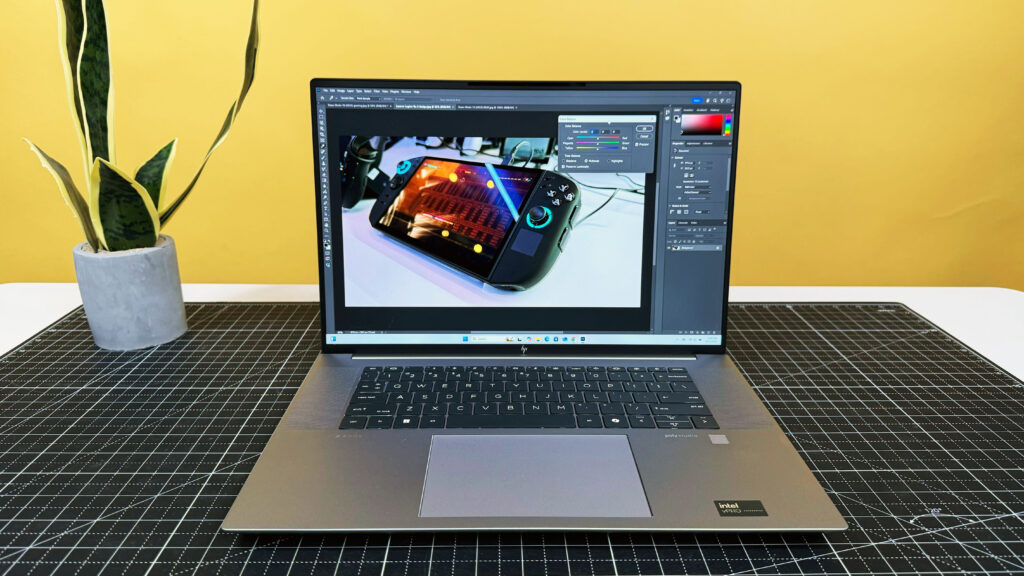 HP ZBook Studio 16 G11 Ultra 9 185H / RTX 3000 Ada / 64GB / 4TB