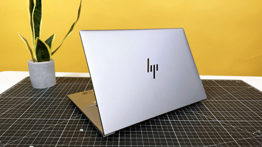 HP ZBook Studio 16 G11 Ultra 9 185H / RTX 4080 / 64GB / 4TB