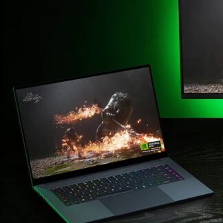 Razer Blade 16 2025 Ryzen AI 9 HX 370 / RTX 5090 / 32GB / 1TB