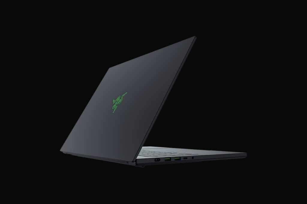 Razer Blade 18 Core i9-14900HX RTX 4080 / 32GB / 2TB