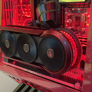 Asus ROG G700 RTX 5090 / Ryzen 7 9800X3D / 32GB / 1TB