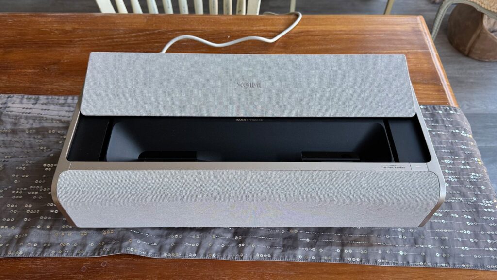 XGIMI Aura 2 4K UST