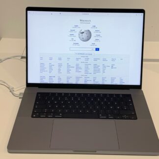 Apple MacBook Pro 16 M5 M5 Max / 128GB / 8TB Silver