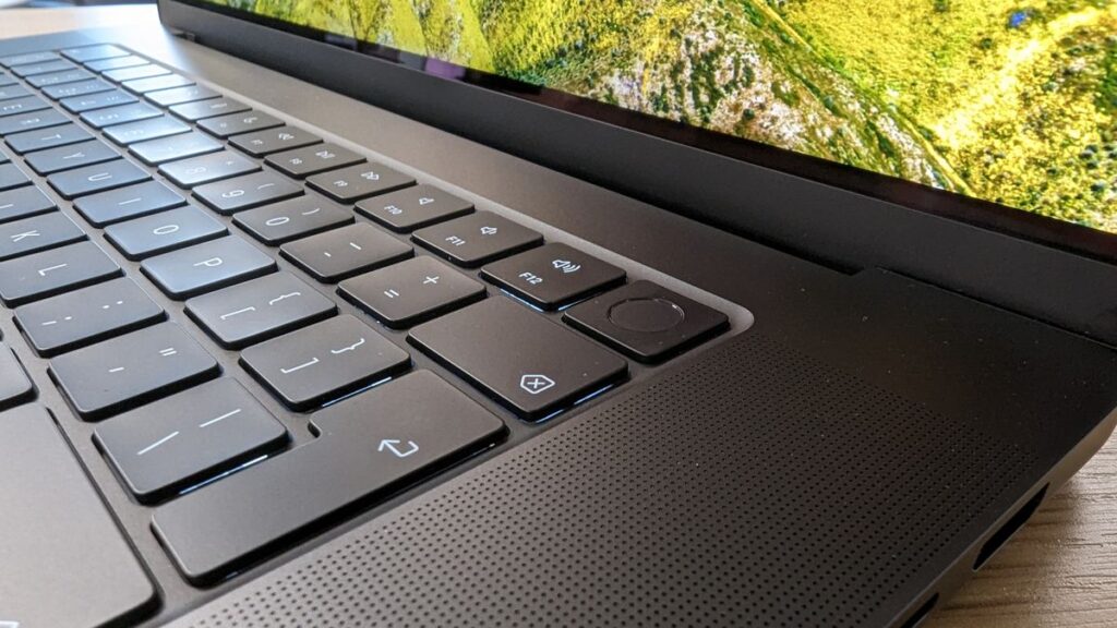 Apple MacBook Pro 16 M3 Max M3 Max / 36GB / 1TB Plata