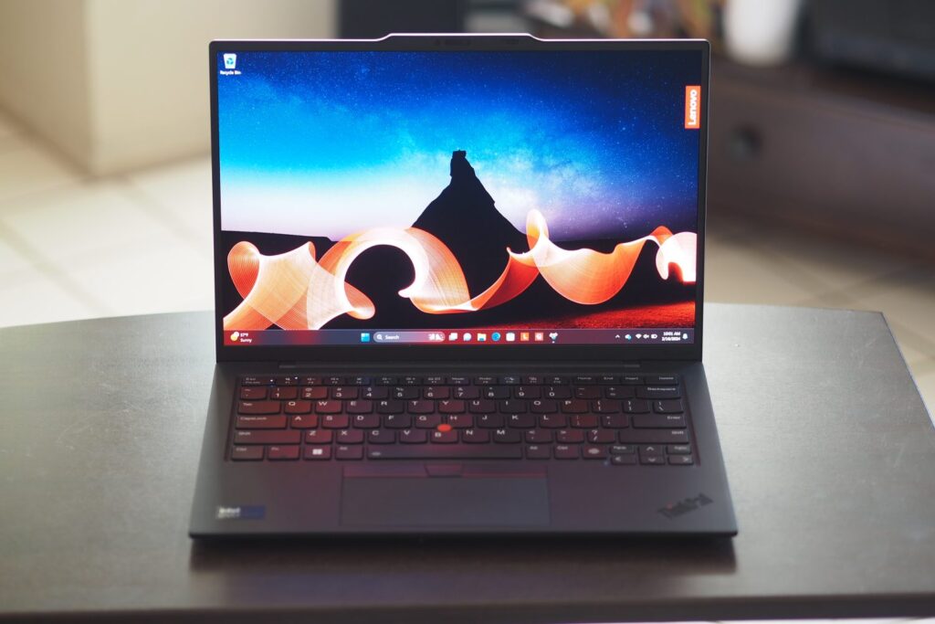 Lenovo ThinkPad X1 Carbon Gen 12 Ultra 7 255H / 16GB / 2TB