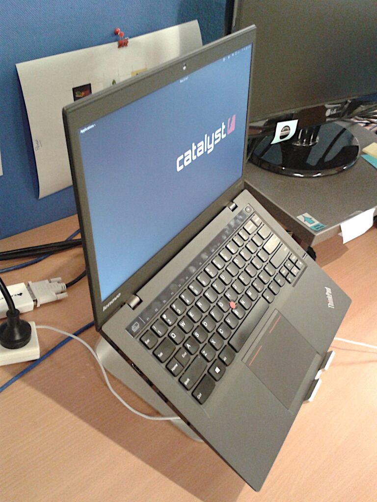 Lenovo ThinkPad X1 Carbon Gen 12 Ultra 7 255H / 32GB / 2TB