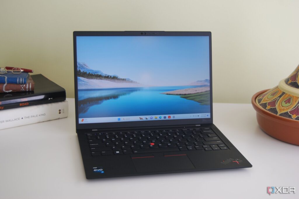 Lenovo ThinkPad X1 Carbon Gen 11 i7-1370P / 32GB / 2TB