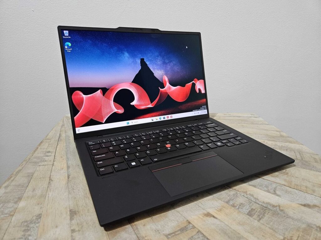 Lenovo ThinkPad X1 Carbon Gen 11 i7-1370P / 64GB / 1TB