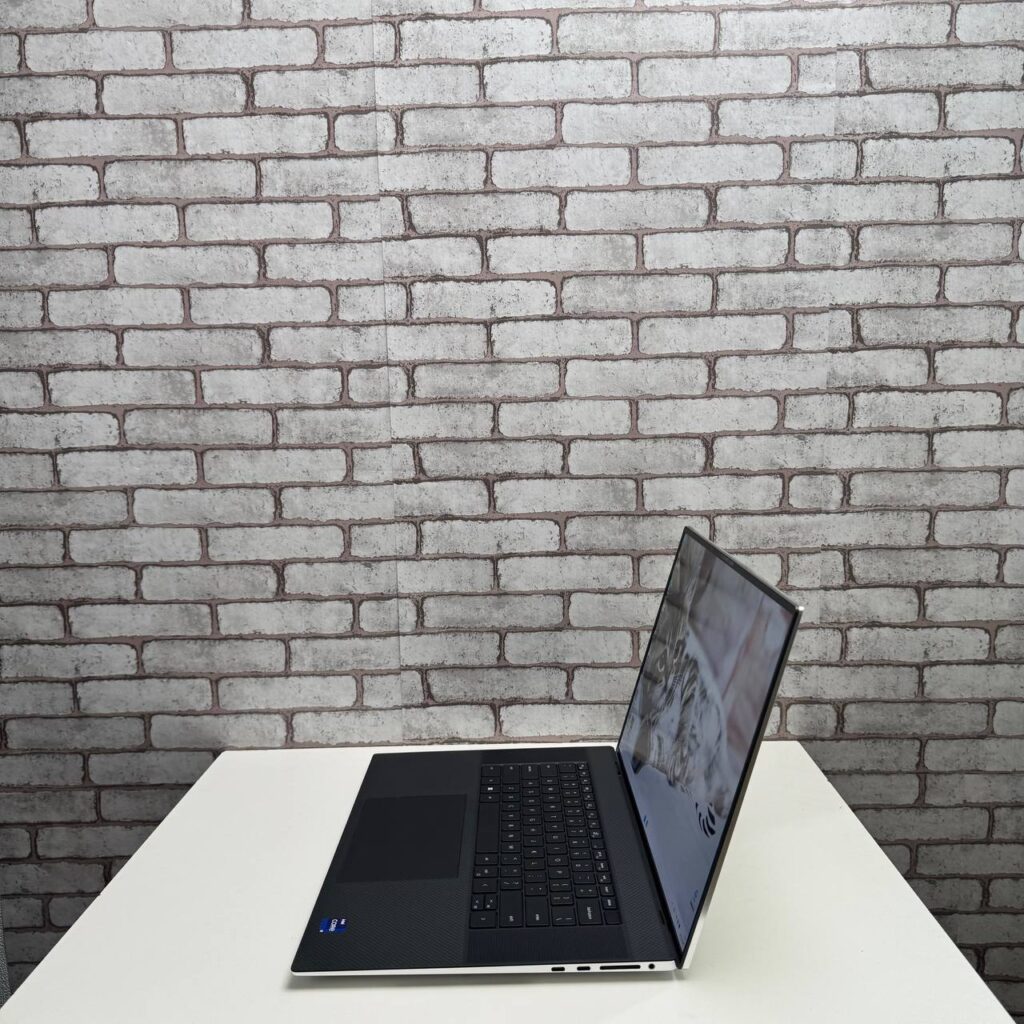 Dell XPS 15 9530 i9-13900H / RTX 4070 / 32GB / 4TB