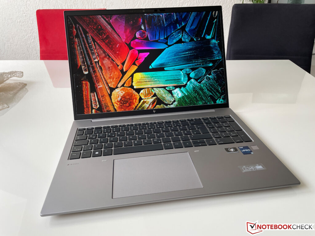 HP ZBook Firefly 16 G11 Ultra 7 155H / RTX A500 / 32GB / 512GB