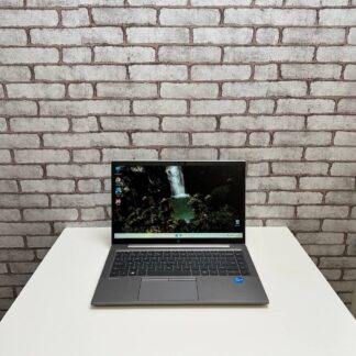 HP ZBook Firefly 16 G11 Ultra 9 185H / RTX A1000 / 64GB / 512GB