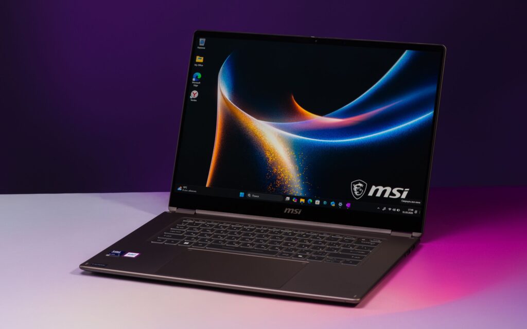 MSI Prestige 16 AI Studio Ultra 9 185H / RTX 4070 / 64GB / 1TB