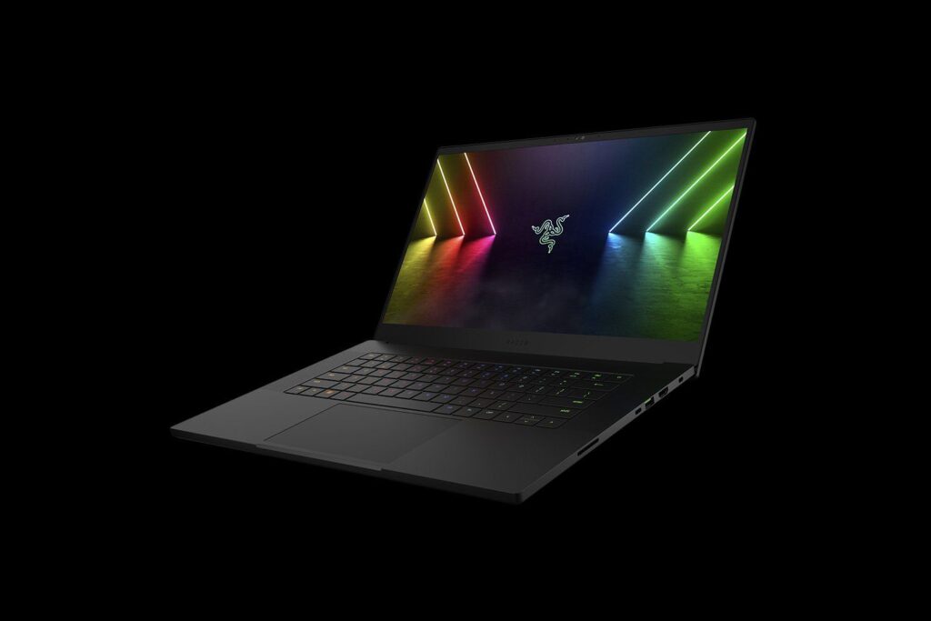 Razer Blade 15 2023 i7-13800H / RTX 4080 / 32GB / 1TB