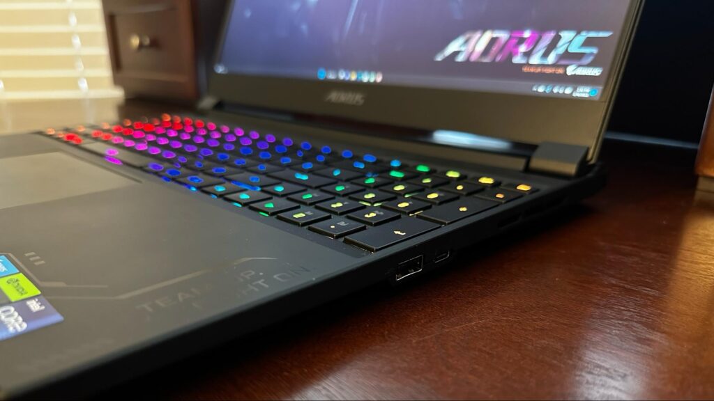 Gigabyte Aorus 15X ASF i9-13980HX / RTX 4070 / 32GB / 2TB