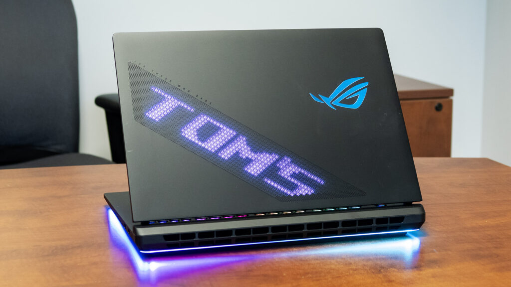 Asus ROG Strix SCAR 18 G835 Ultra 9 275HX / RTX 5090 / 64GB / 1TB