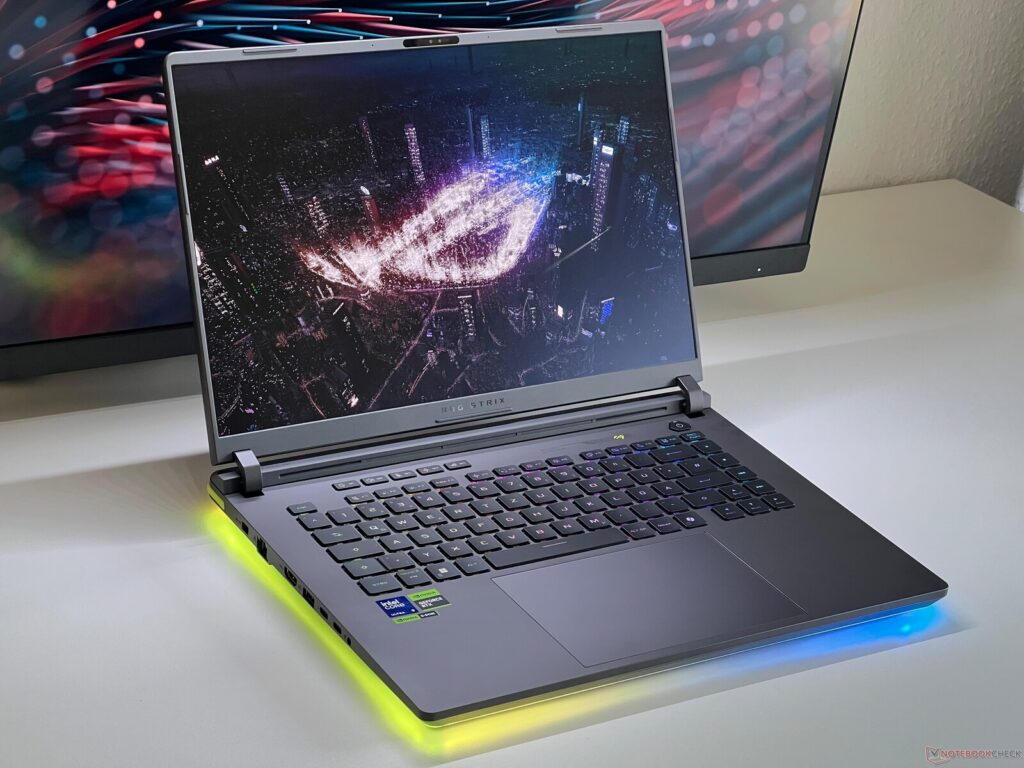 Asus ROG Strix SCAR 16 G635 Ultra 9 275HX / RTX 5080 / 64GB / 1TB
