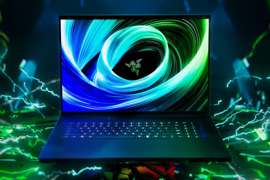 Razer Blade 16 2025 Ryzen AI 9 HX 370 / RTX 5080 / 64GB / 2TB