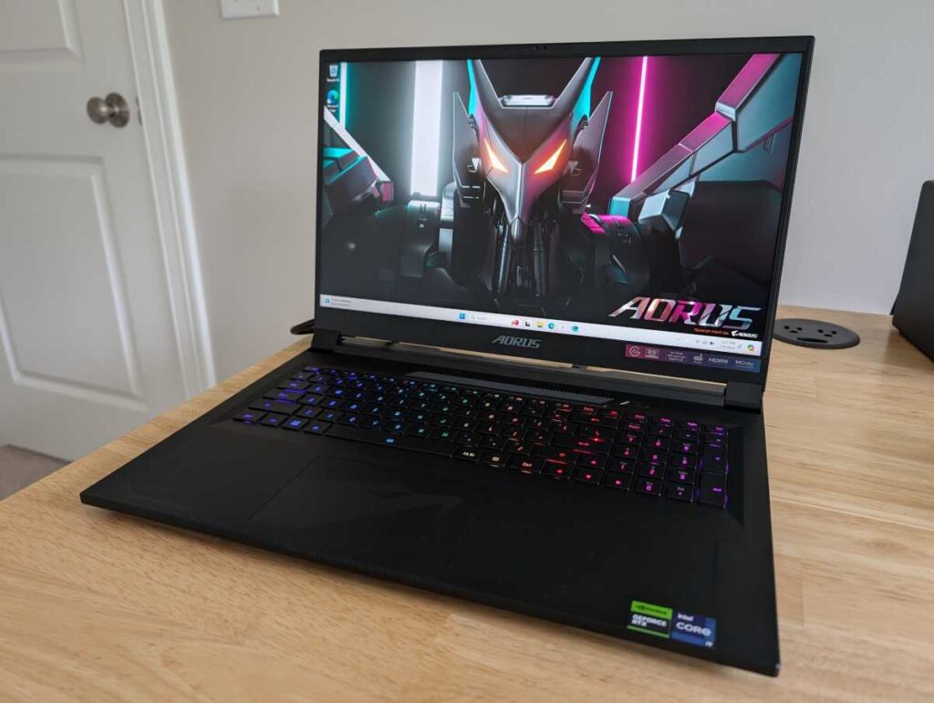 Gigabyte Aorus 17X AZF i9-13980HX / RTX 4090 / 64GB / 2TB