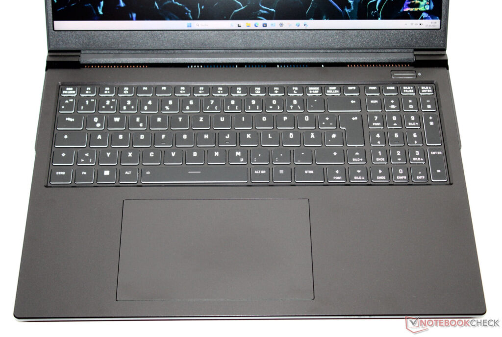 XMG Pro 16 Studio E25 Ultra 9 275HX / RTX 5080 / 64GB / 1TB