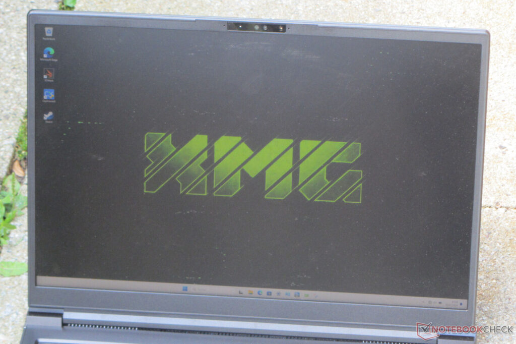 XMG Pro 16 Studio E25 Ultra 9 275HX / RTX 5070 Ti / 32GB / 2TB
