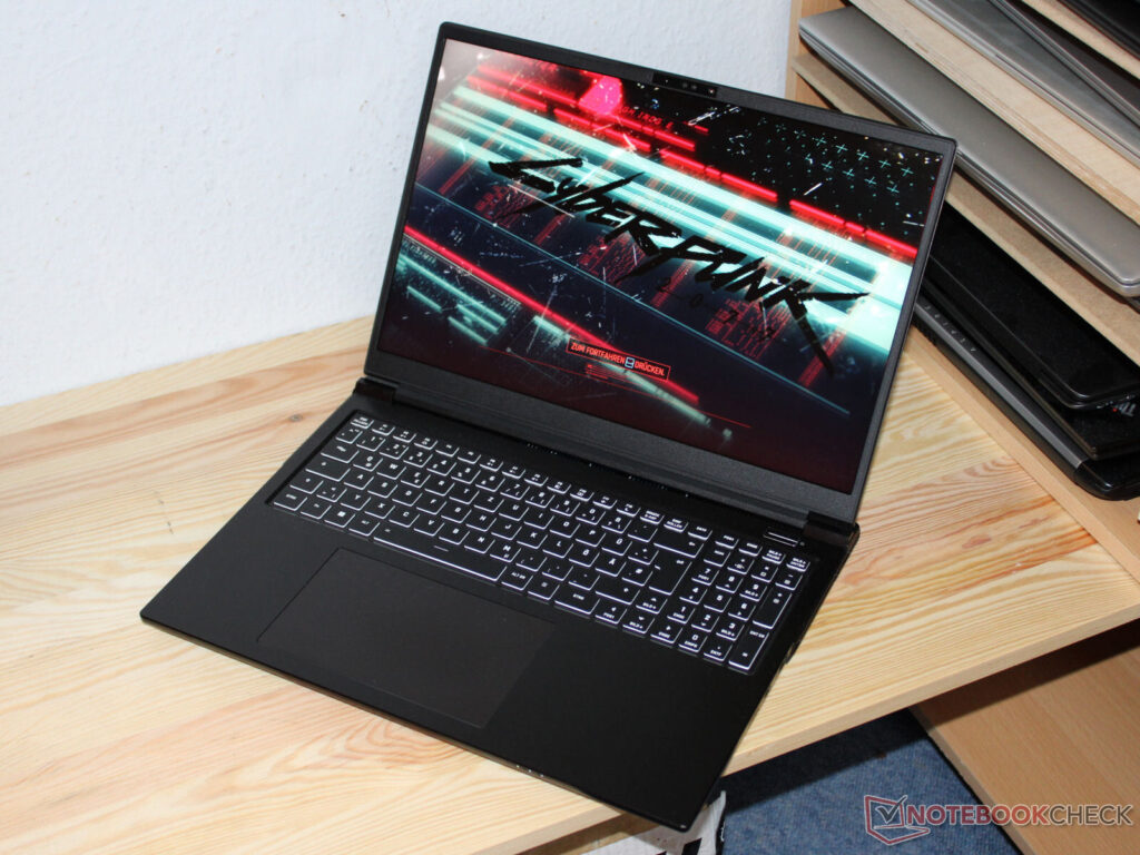 XMG Neo 16 RTX 5080 / 64GB / 2TB