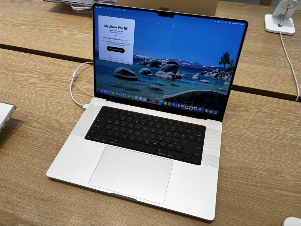 Apple MacBook Pro 16 M4 Pro 48GB/2TB Plata