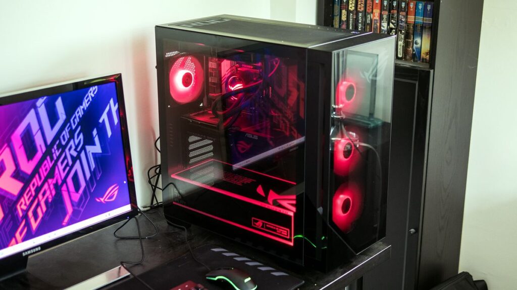 Asus ROG GT51CH Core Ultra 9 285K RTX 5080 / 32GB / 2TB