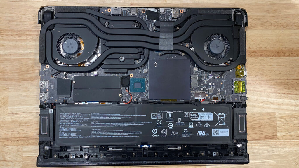 MSI Raider GE78 HX 13V i9-13980HX / RTX 4090 / 32GB / 1TB