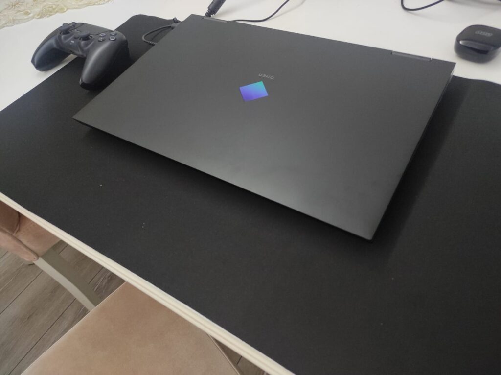 HP Omen 17 2023 i9-13900HX / RTX 4080 / 32GB / 1TB
