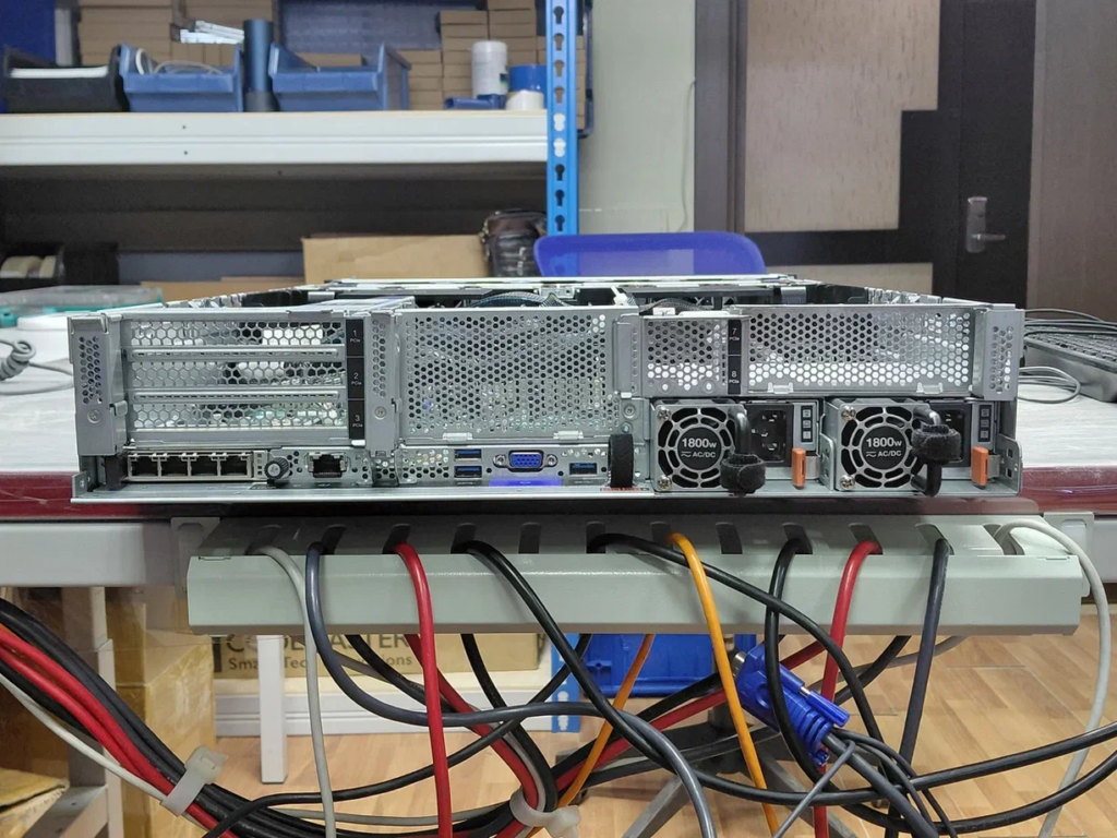 Lenovo ThinkSystem SR665 V3
