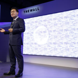 Samsung The Wall All-in-One 146"